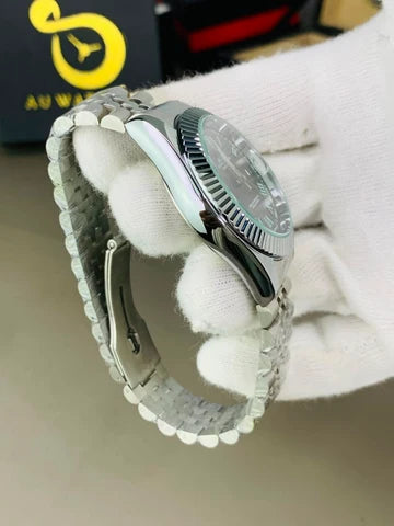 Date Roman Model Grey